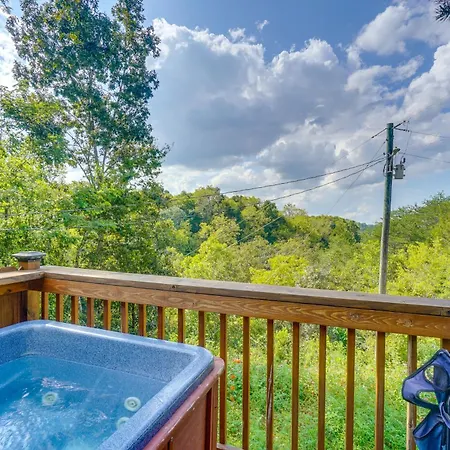 Sevierville Studio Cabin Rental With Private Hot Tub
